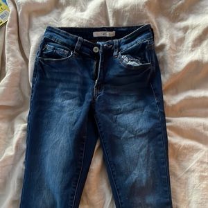 KanCan midrise skinny jeans - dark denim wash - no distressing - size 1/24